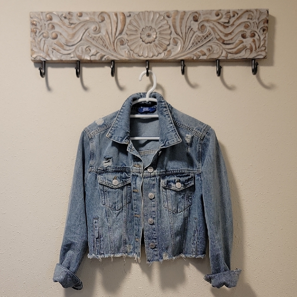 Cropped Blue Denim Jean Jacket with Distressed Hem